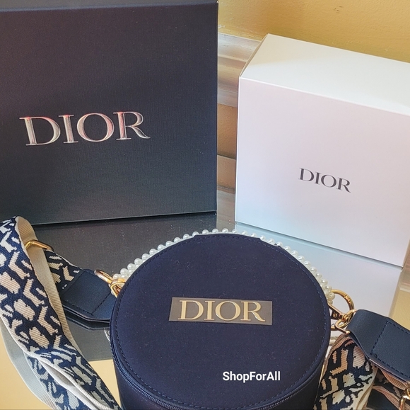 💥💥 Dior Vanity Pouch Makeup Case with inner mirror Black circular 15×7c - Picture 11 of 15